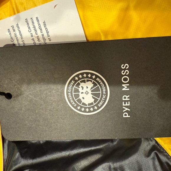 Canada Goose x Pyer Moss Collection Crop Wave down reversible puffer in size M - Picture 8 of 12